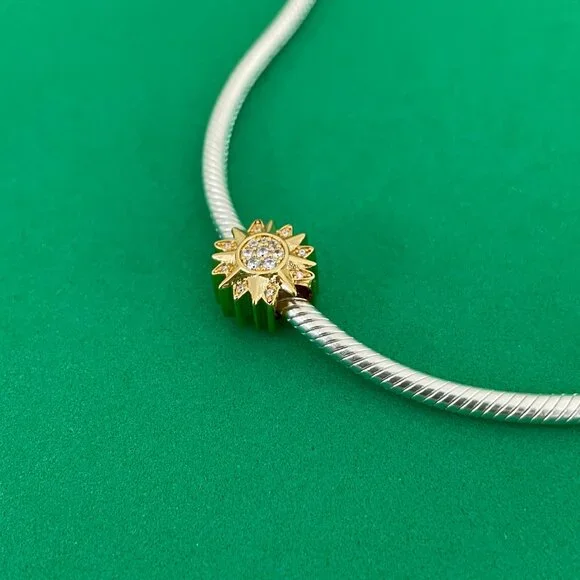 Pandora Golden Sun Charm Ale S925 Silver Sparkling Charm - Picture 2 of 5